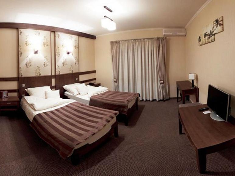 Hotel Soccer Sport Radomsko Exterior photo